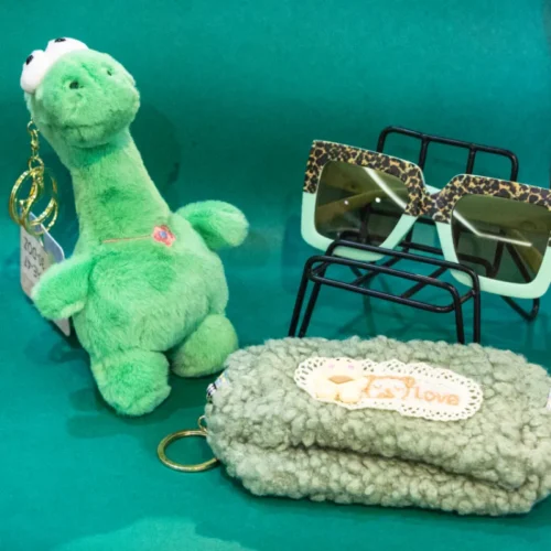 پک سه تایی آویز کیف و سر کلیدی و عینک بچگانه