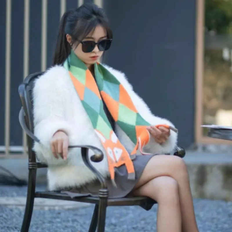 شال گردن طرح روباهی | مناسب استایل گرم زمستانی