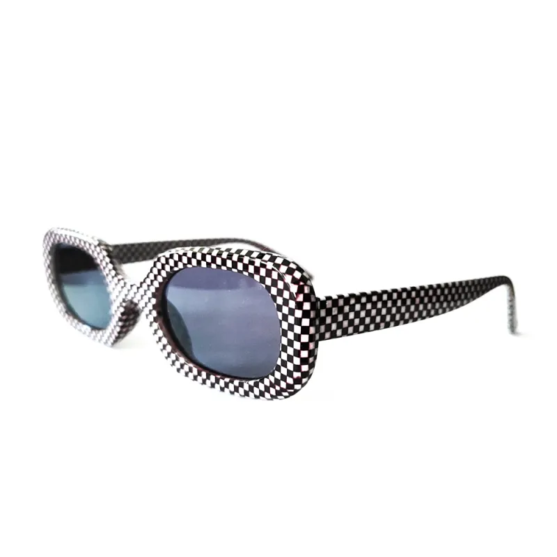 عینک شطرنجی سیاه و سفید