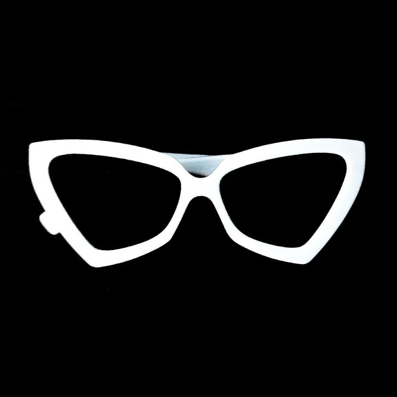 عینک مثلثی سفید