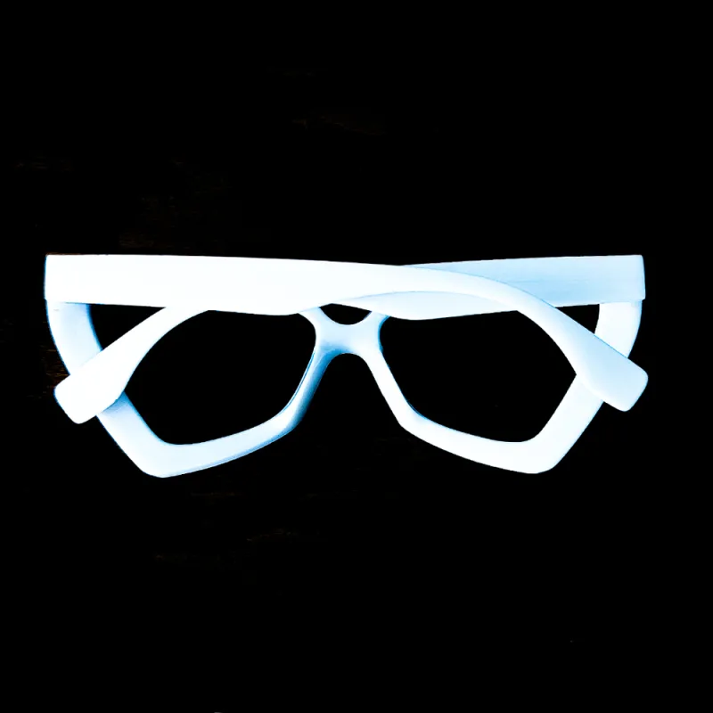 عینک مثلثی سفید