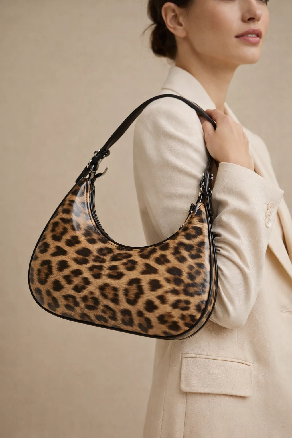 کیف زنانه طرح پلنگی مدل قایقی | ترکیب جسارت و ظرافت در استایل روزمره