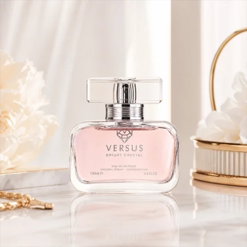 خرید ادکلن Versus Bright Crystal با بطری شفاف و درپوش کریستالی تراشخورده