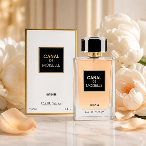 بطری شیشه‌ای عطر Canal de Moiselle Intense زنانه با مایع طلایی و درپوش مشکی